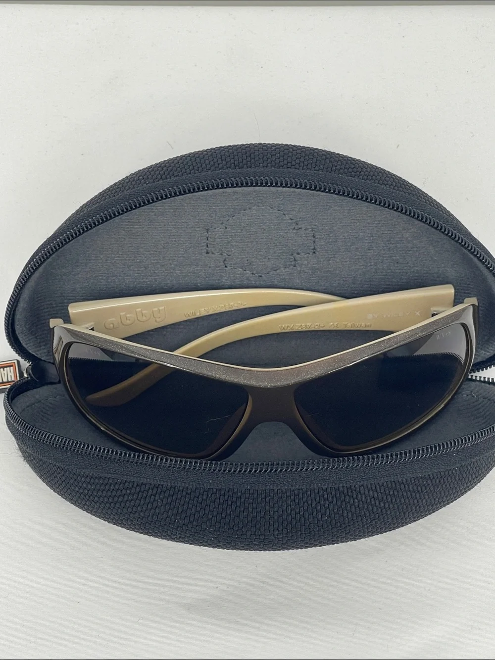 Harley-Davidson Black Sunglasses Case with Orange Logo PLUS SUNGLASSES WILEY X